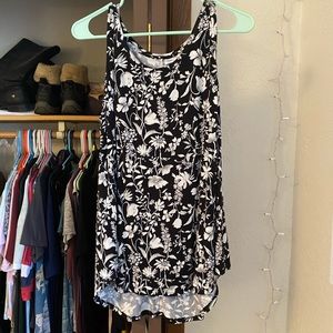 Floral swing tank